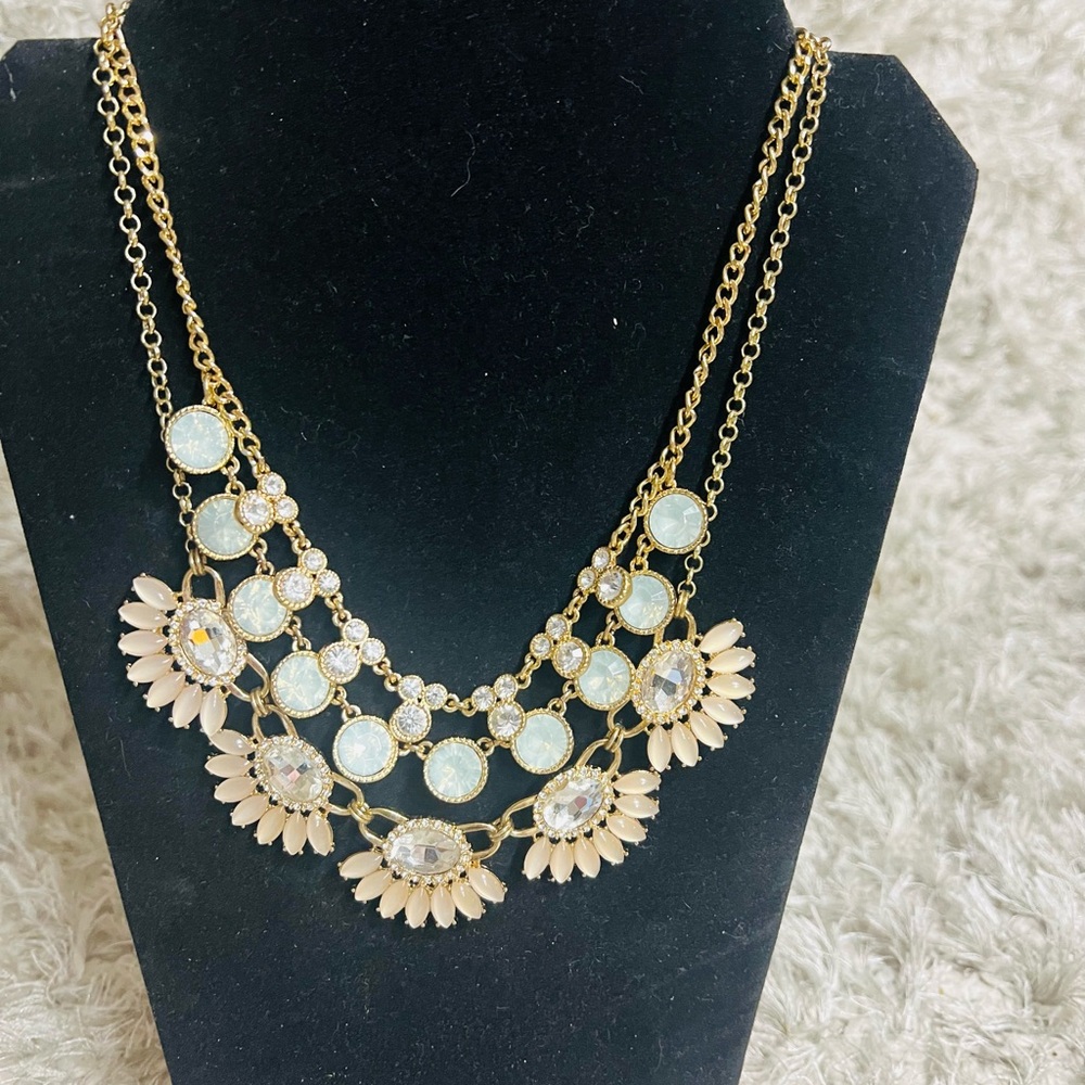 Premier Designs Gold and Cream Floral Necklace
